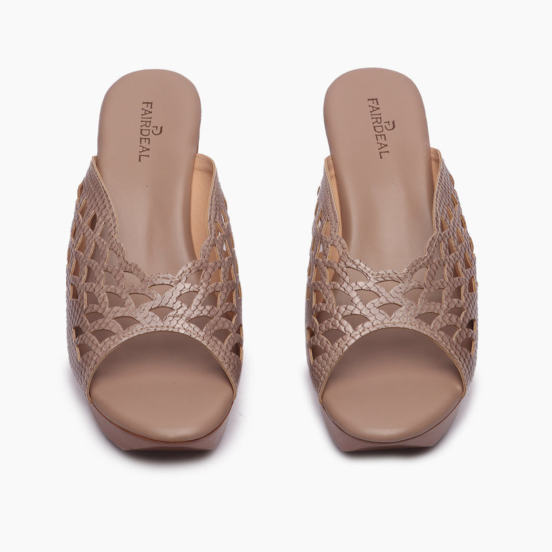 Perforated Pattern Wedges light pink front