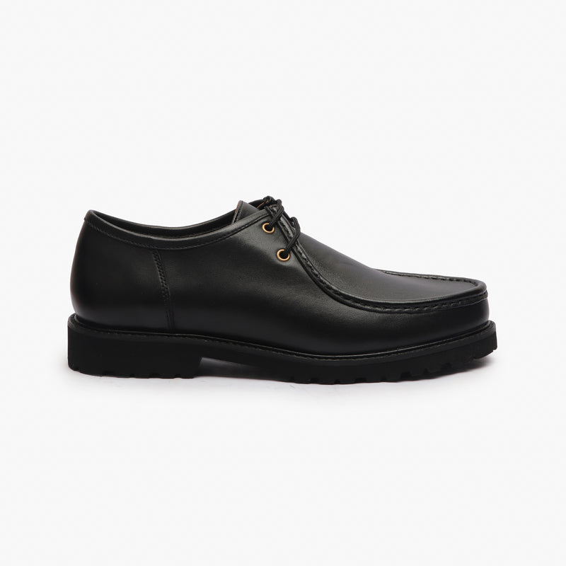 Giorgio Wallabees black side profile with heel