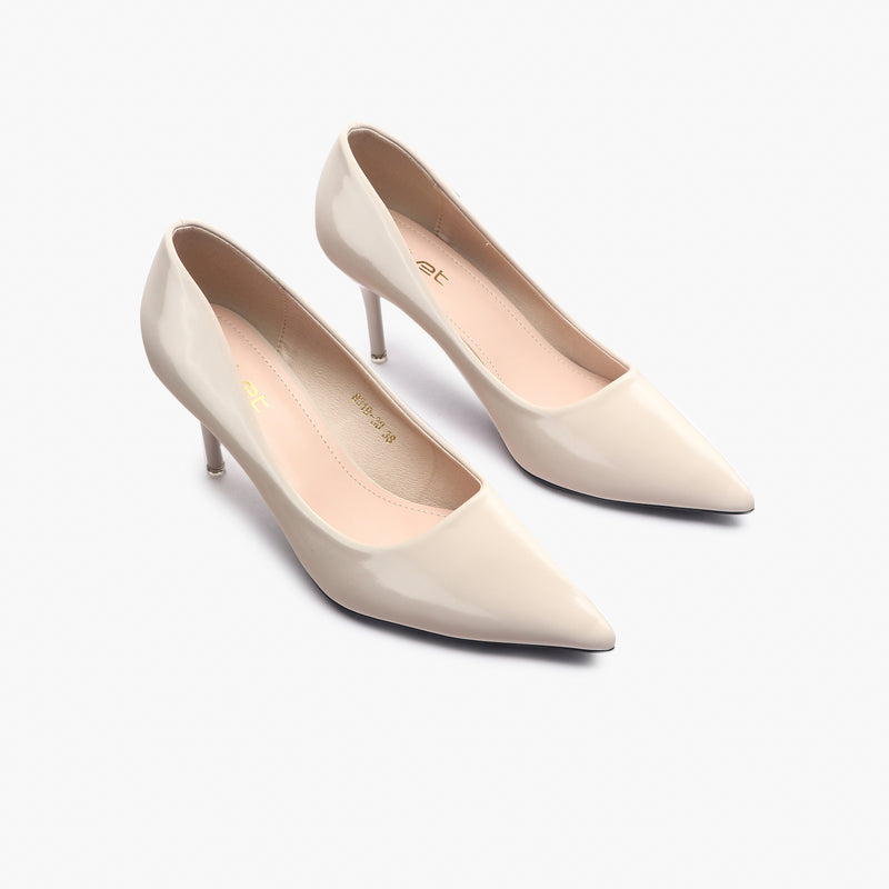 Patent Pumps beige side angle