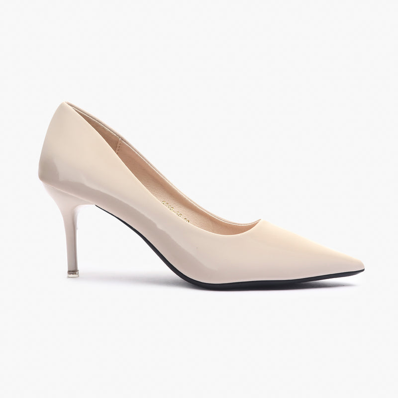  Patent Pumps beige side profile with heel