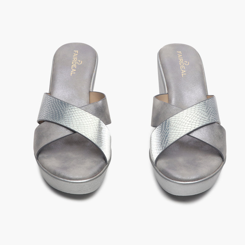 Dual Tone Cross Wedges grey front 