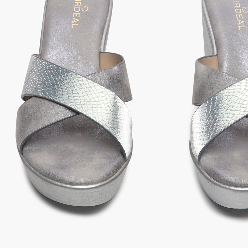 Dual Tone Cross Wedges grey front zoom