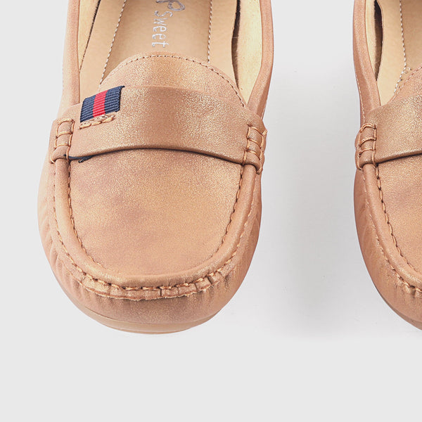 Shimmer Round Toe Loafers Light Brown